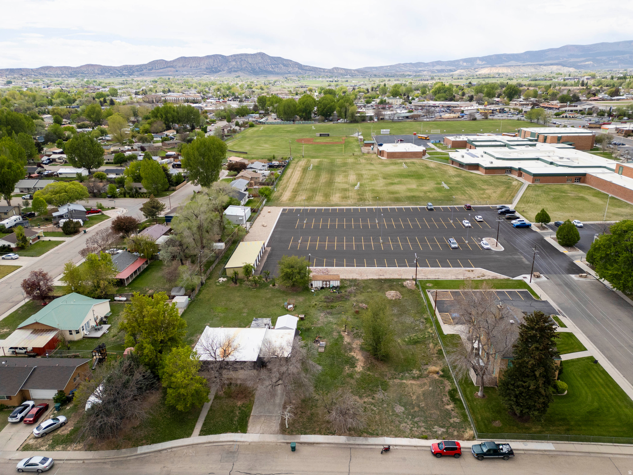 main property photo 51