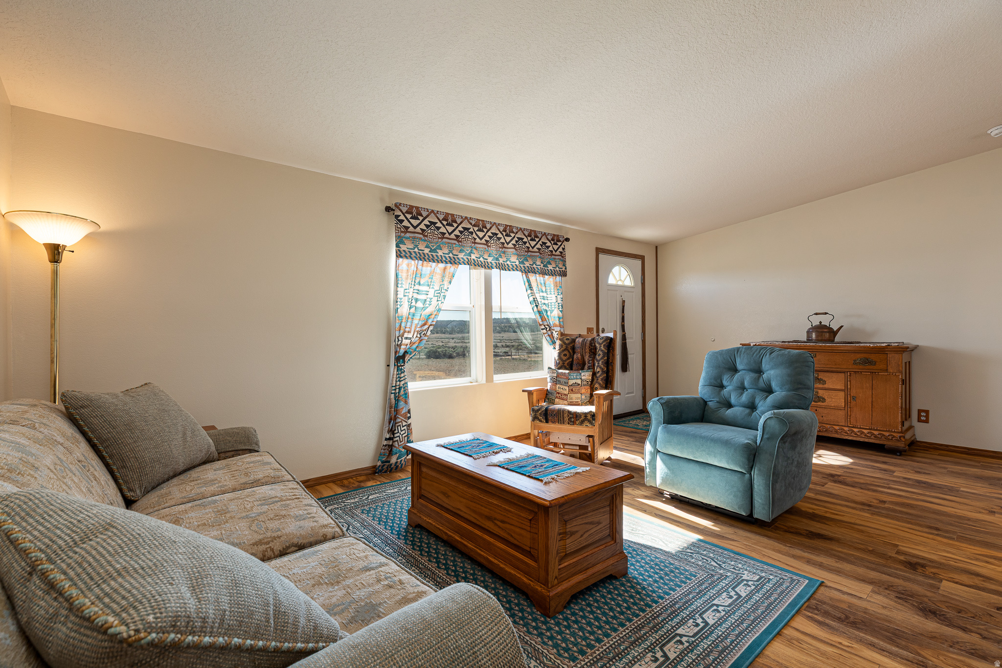 main property photo 3