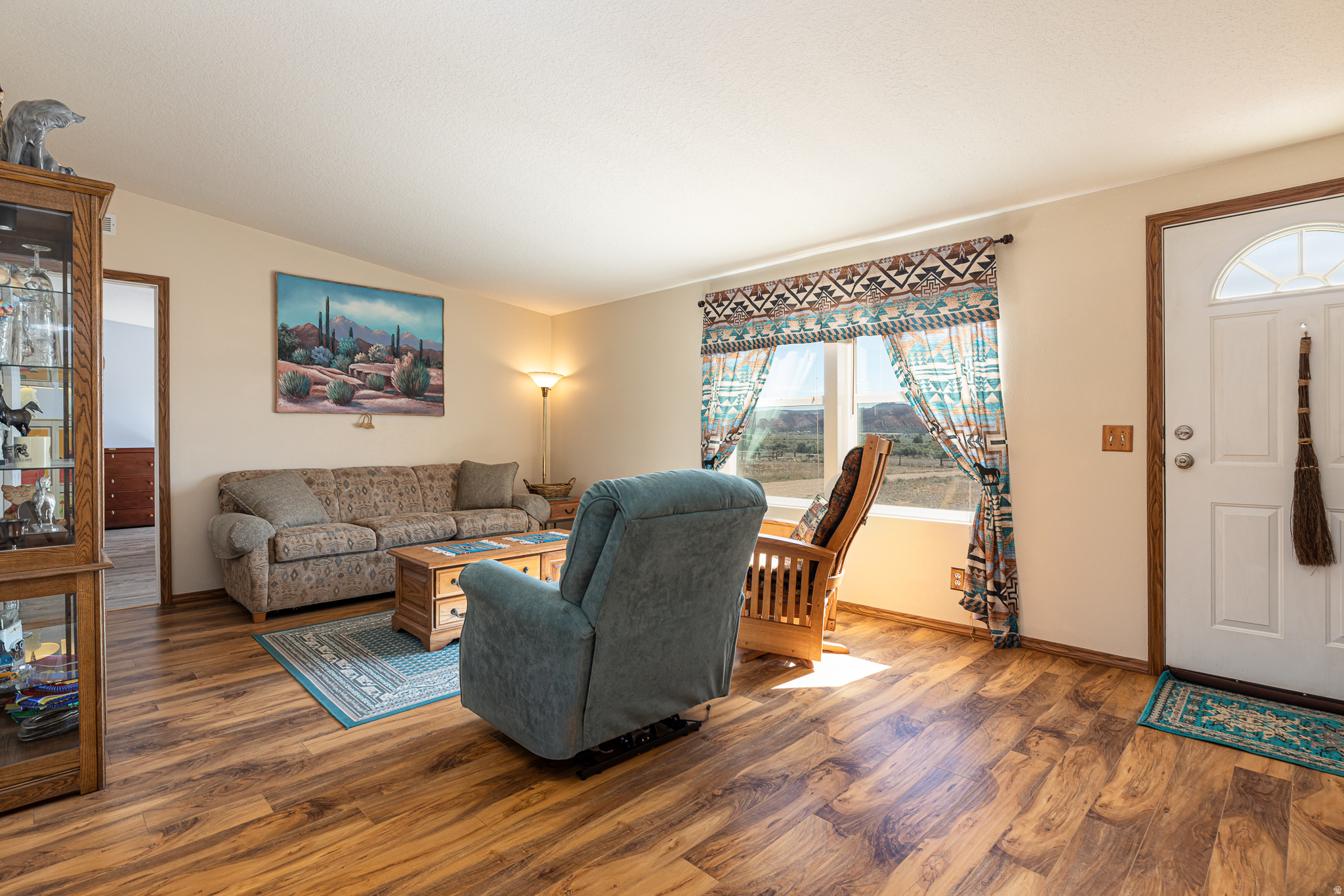 main property photo 4