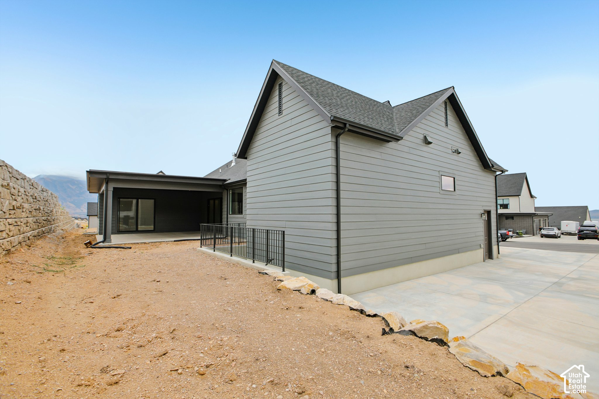 main property photo 36