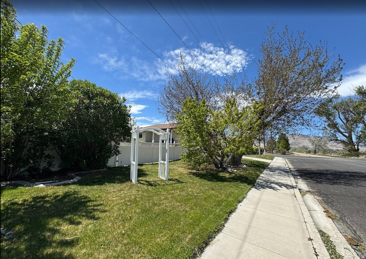 main property photo 39