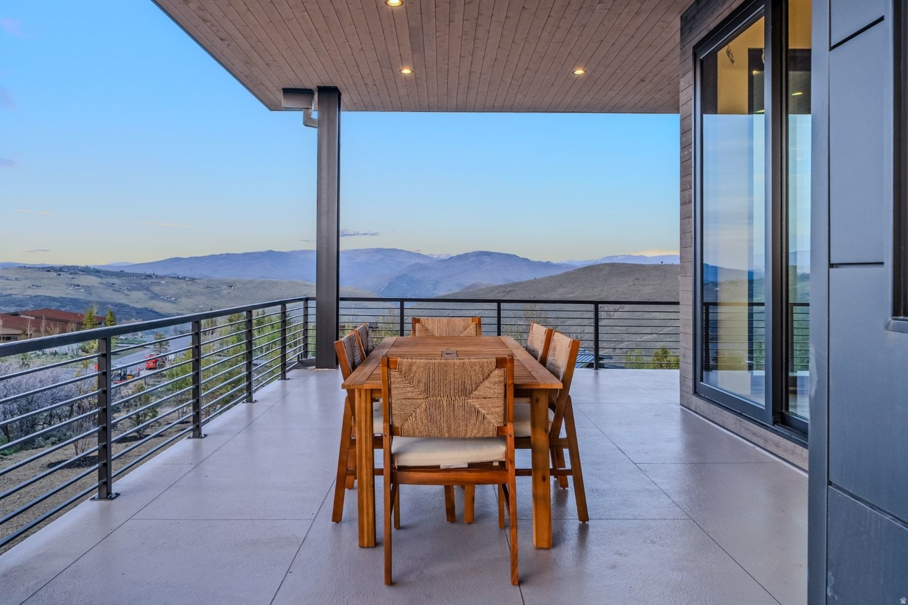 main property photo 20