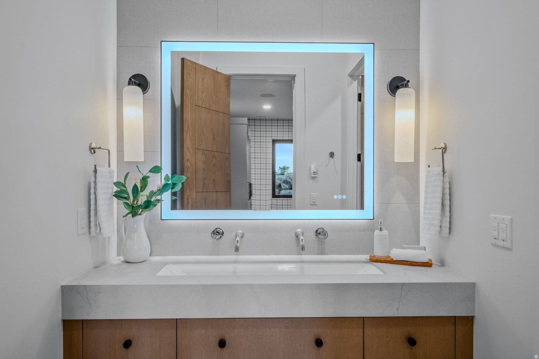 main property photo 67