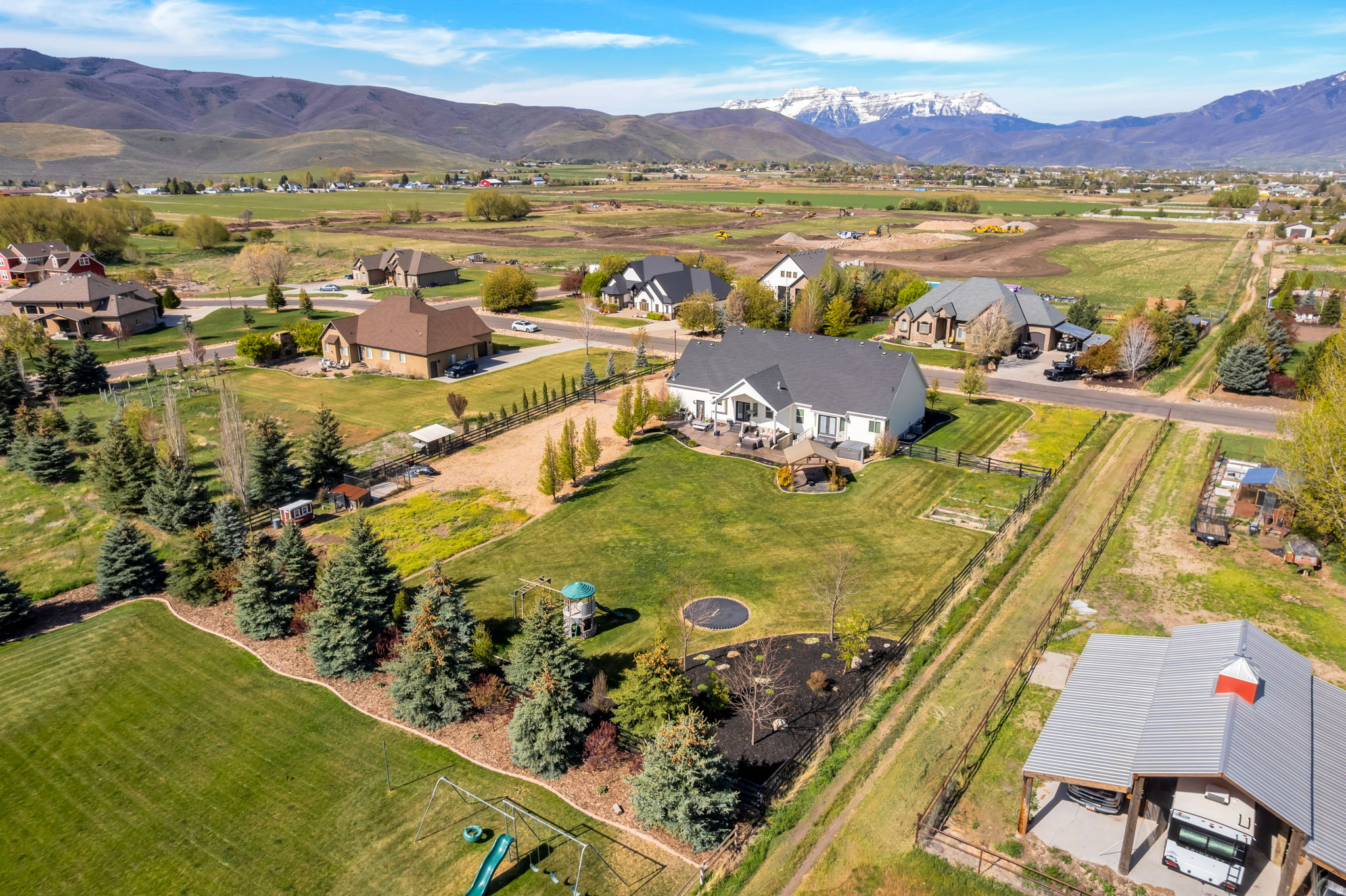 main property photo 33