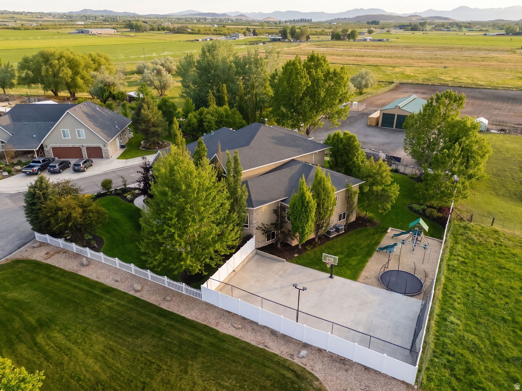 main property photo 74