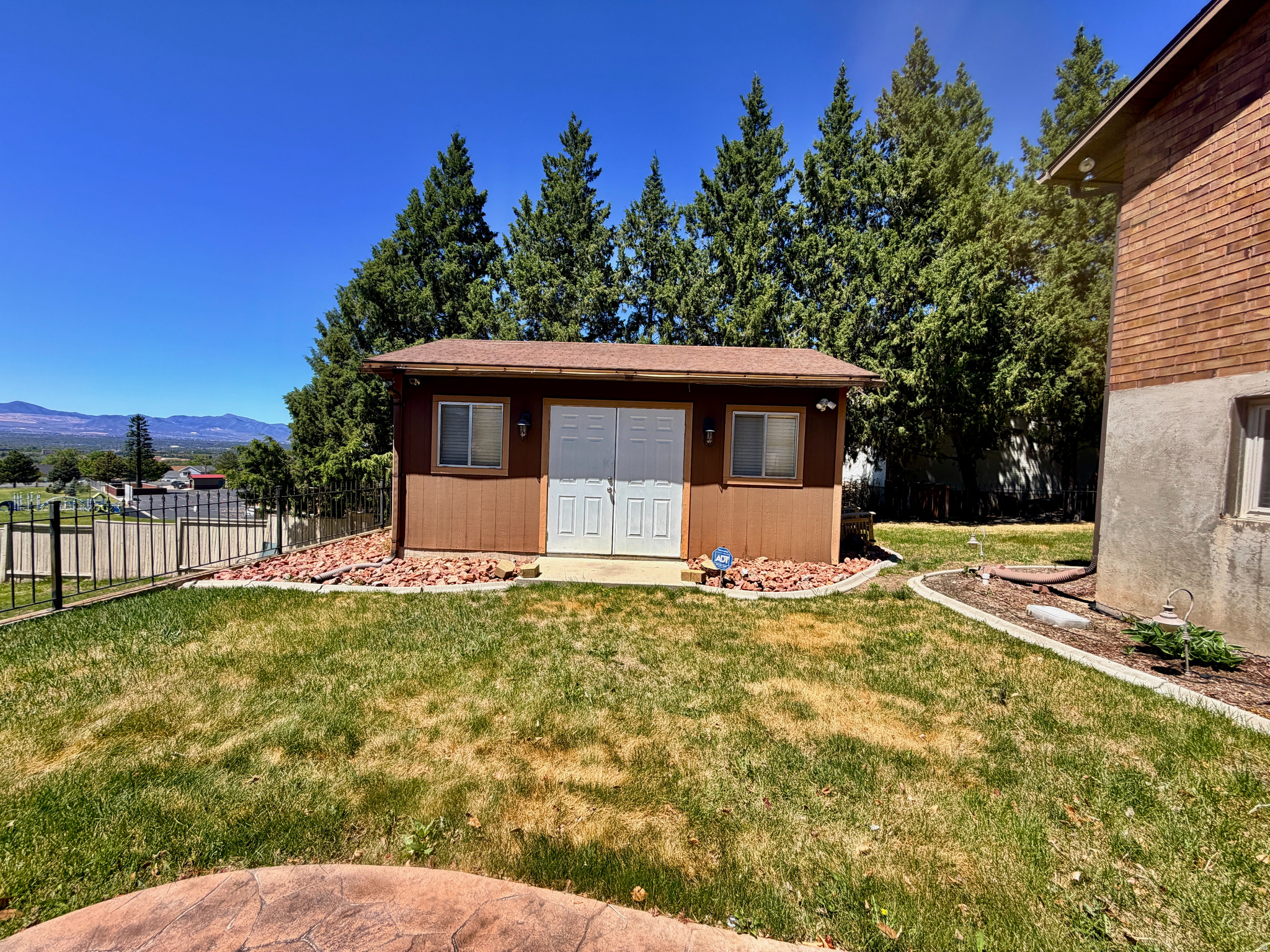 main property photo 38