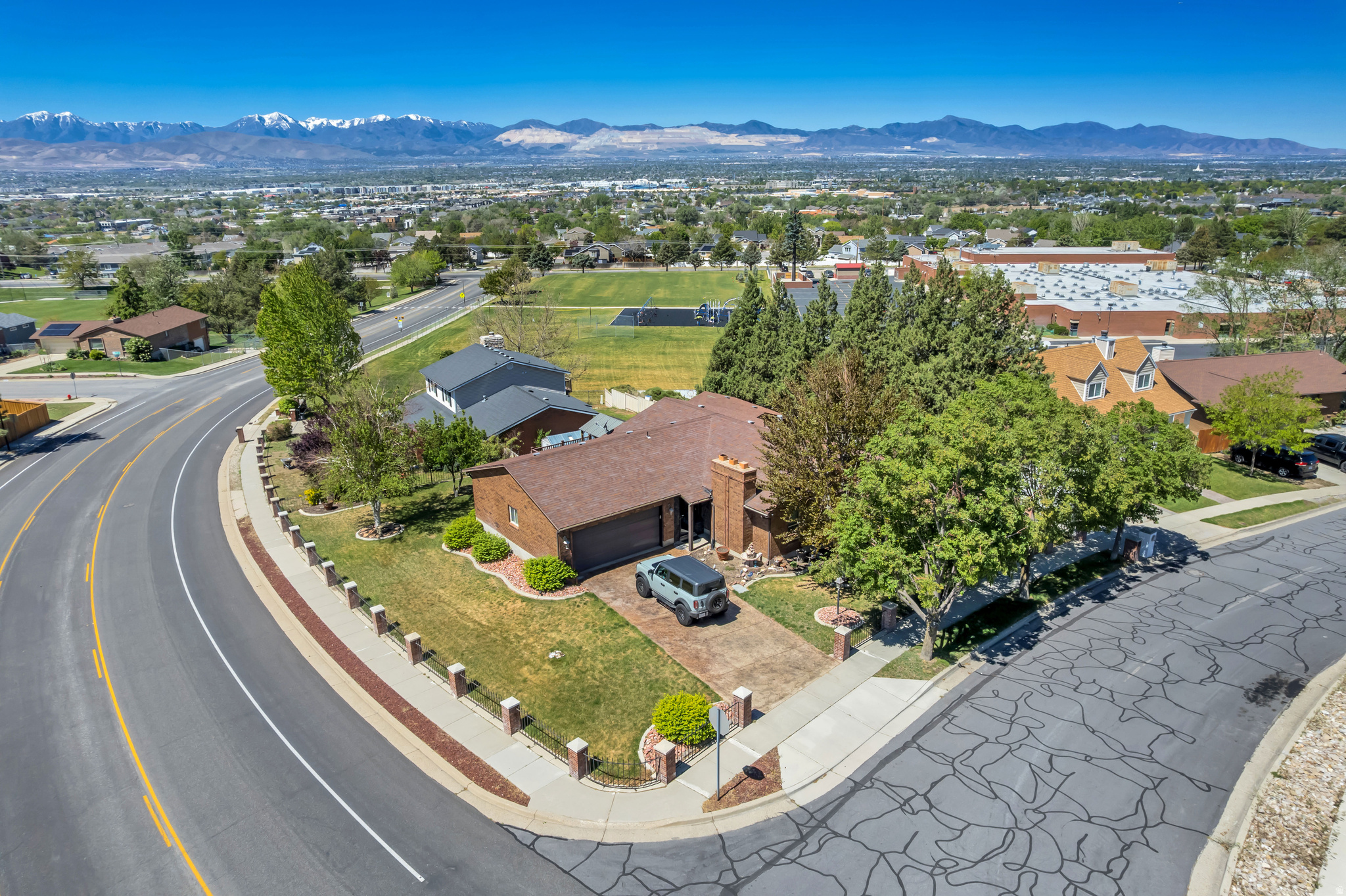 main property photo 50