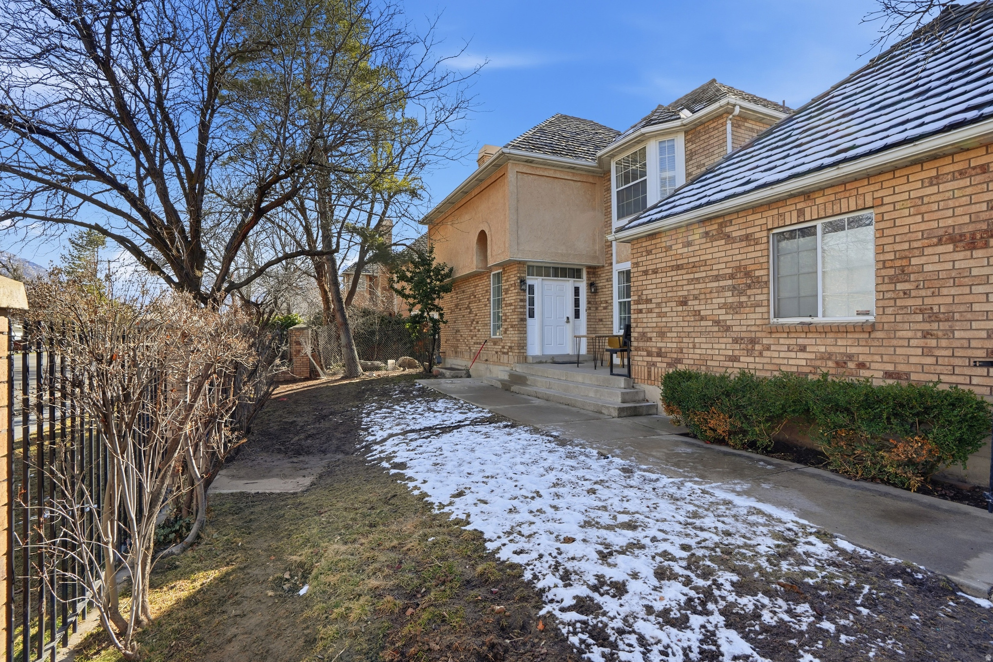 main property photo 16