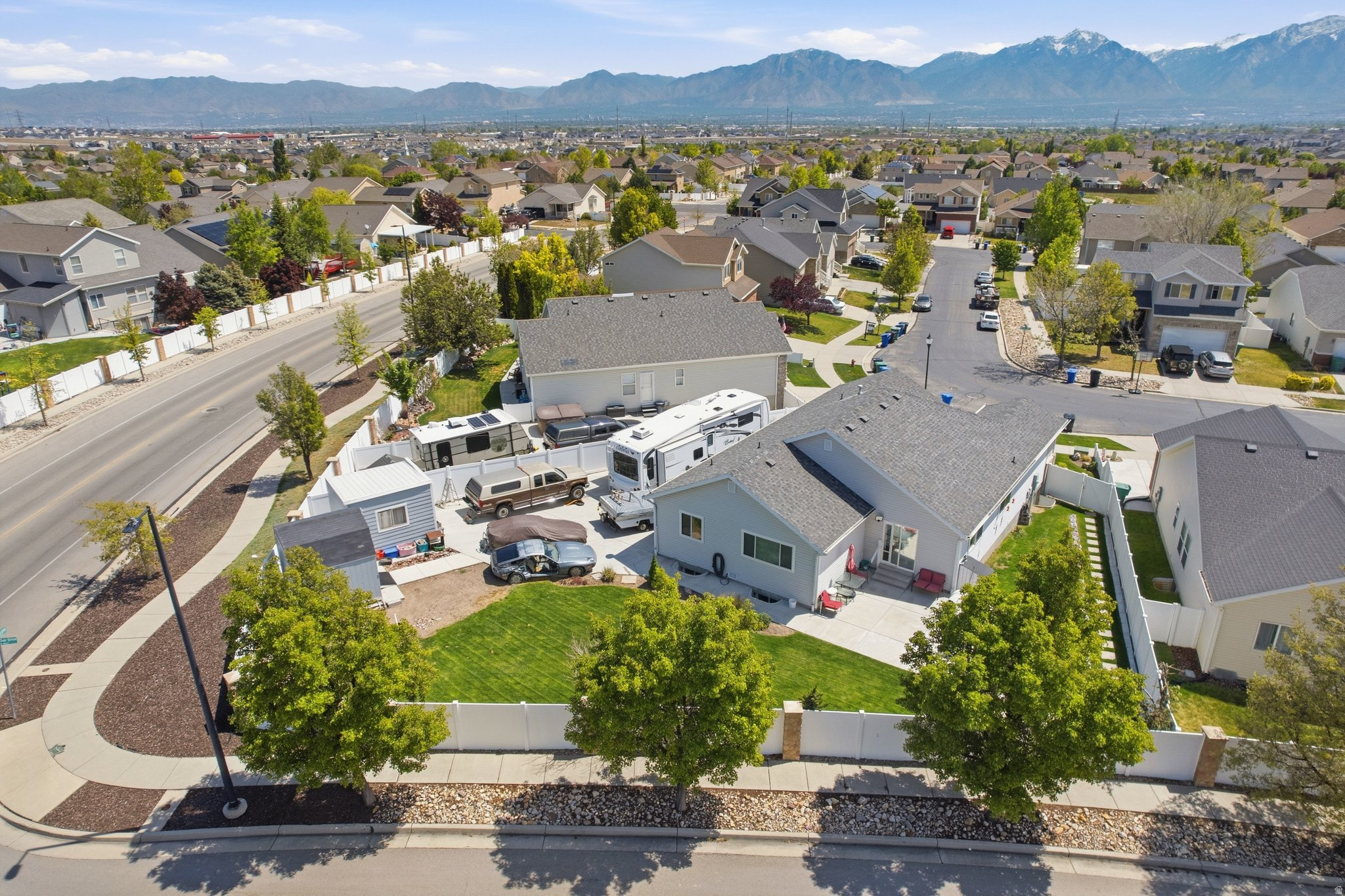 main property photo 41