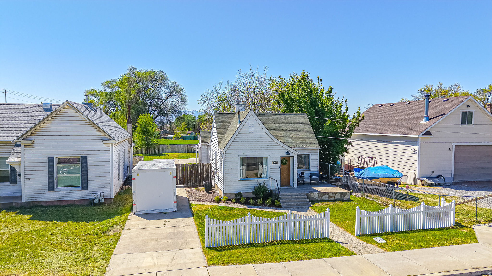 main property photo 22