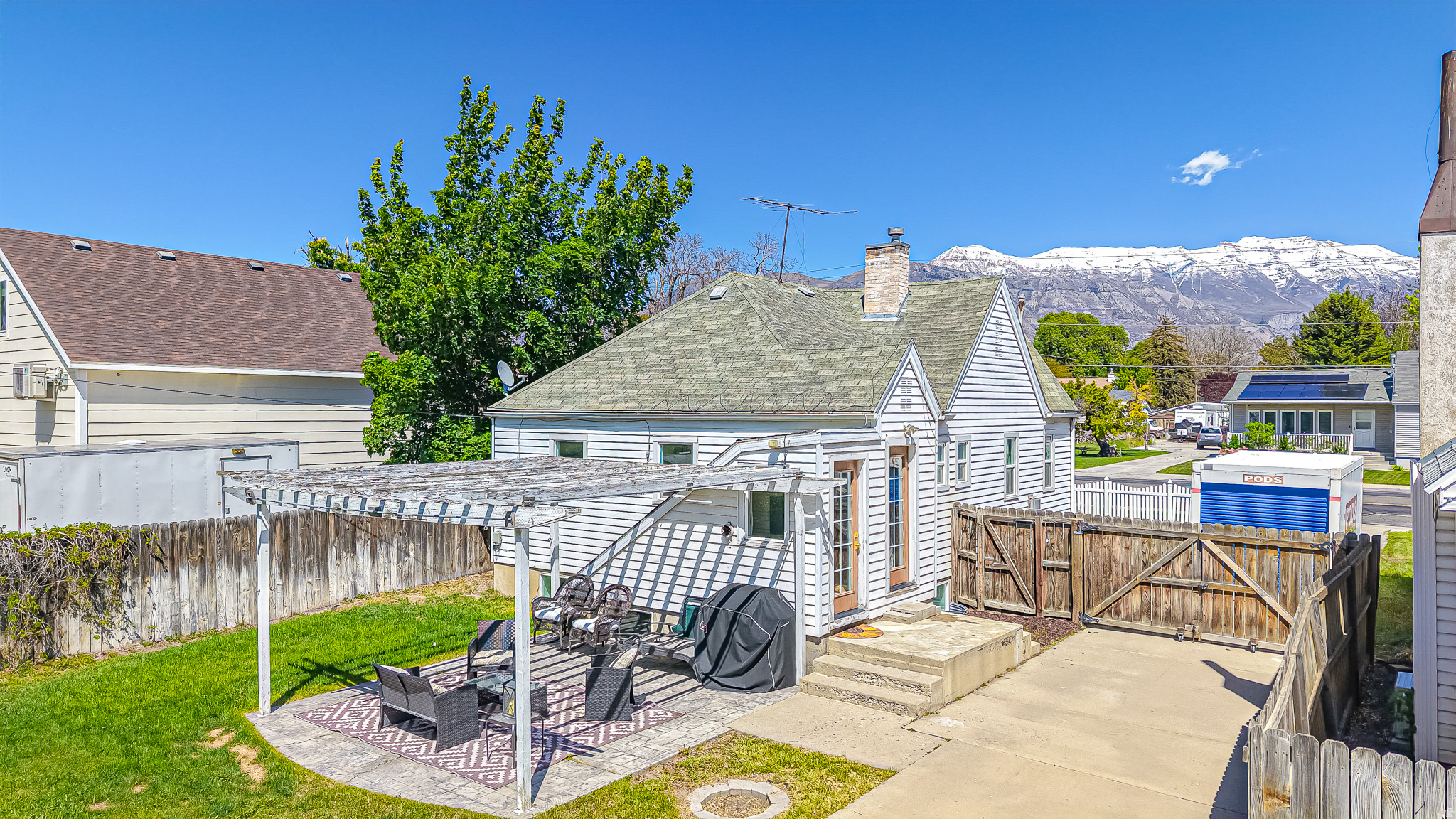 main property photo 24