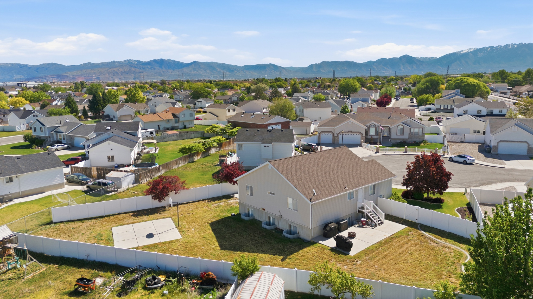 main property photo 45