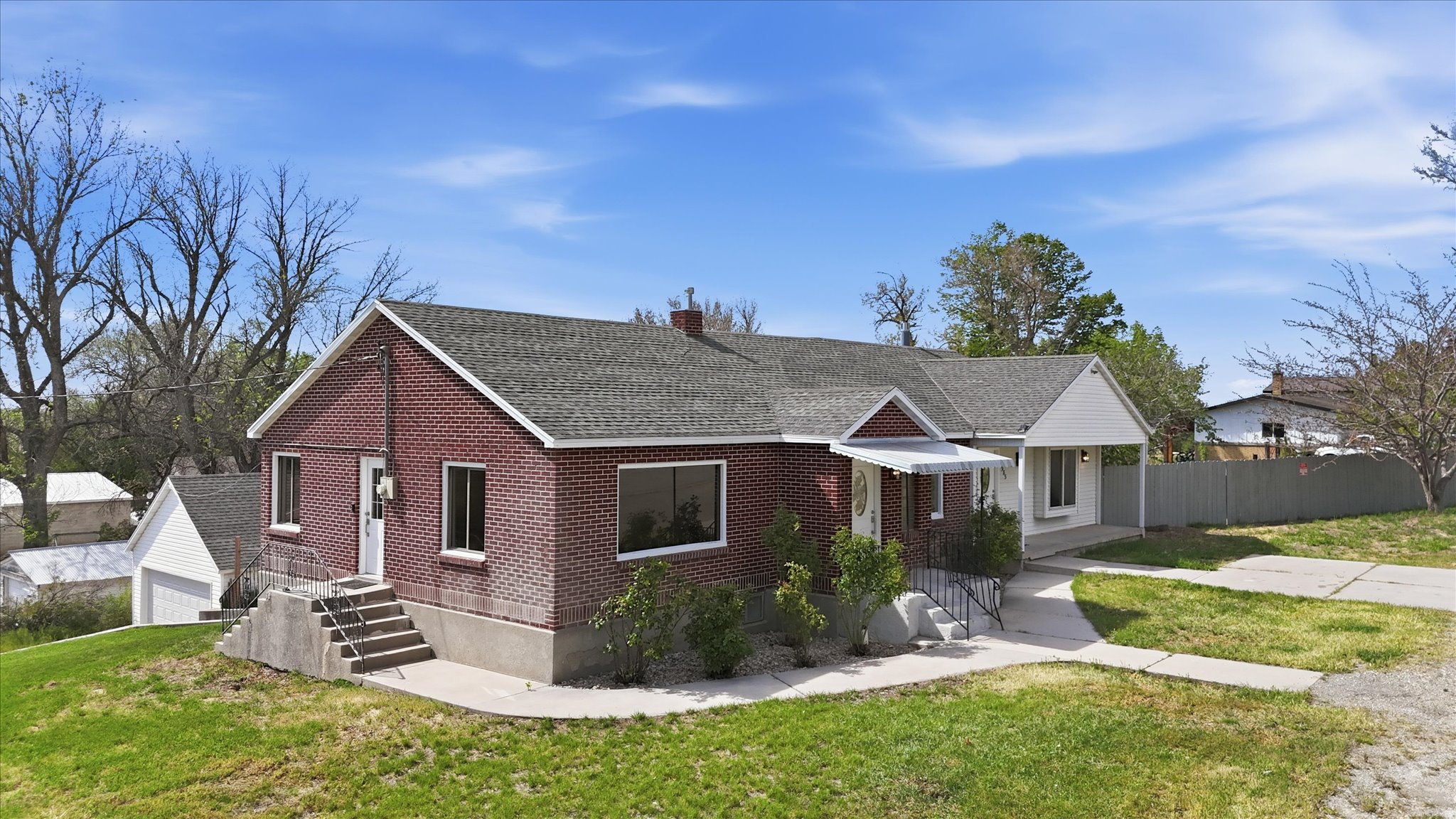 main property photo 31