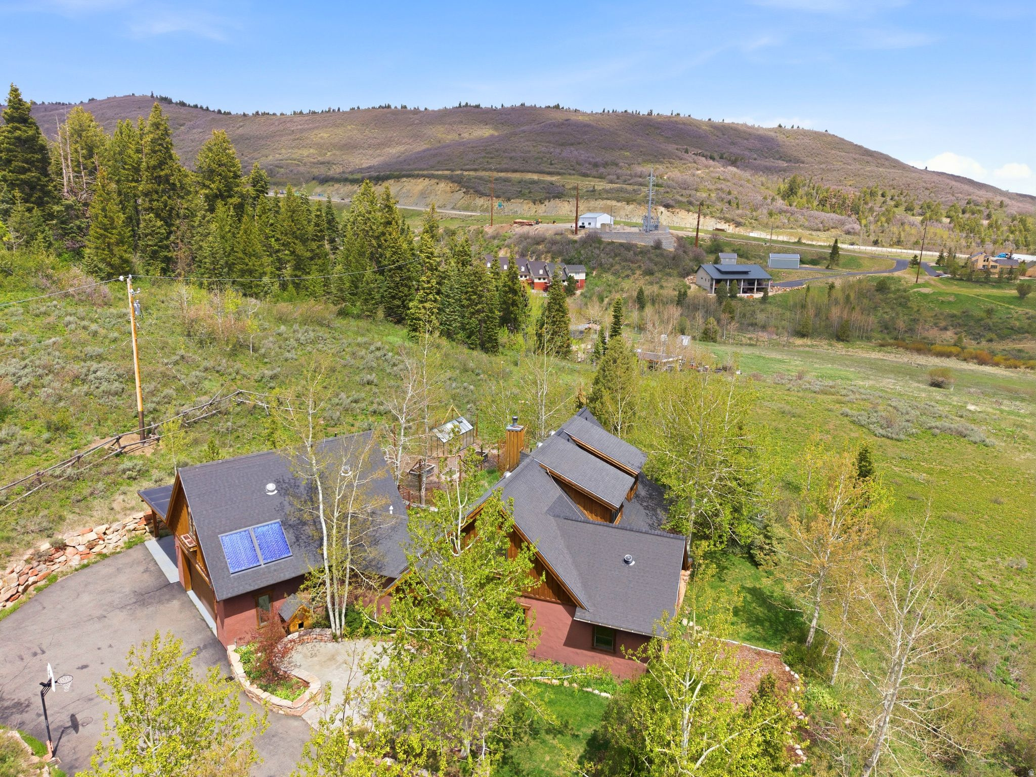 main property photo 11