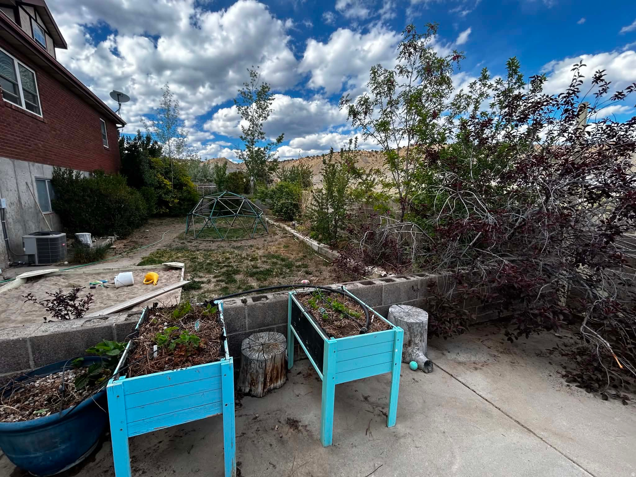 main property photo 30