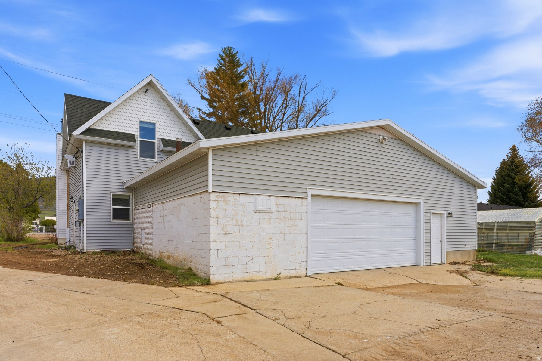 main property photo 57