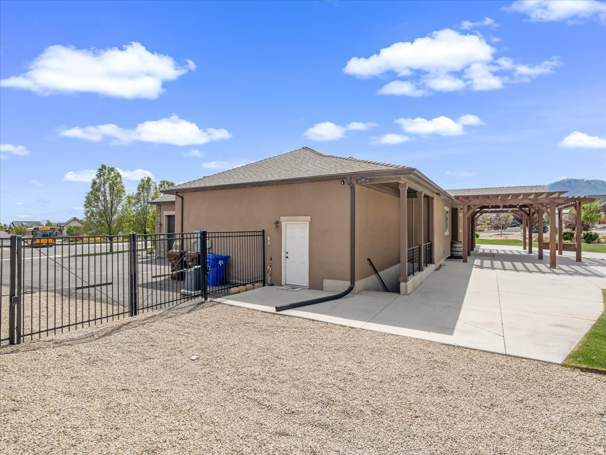 main property photo 76