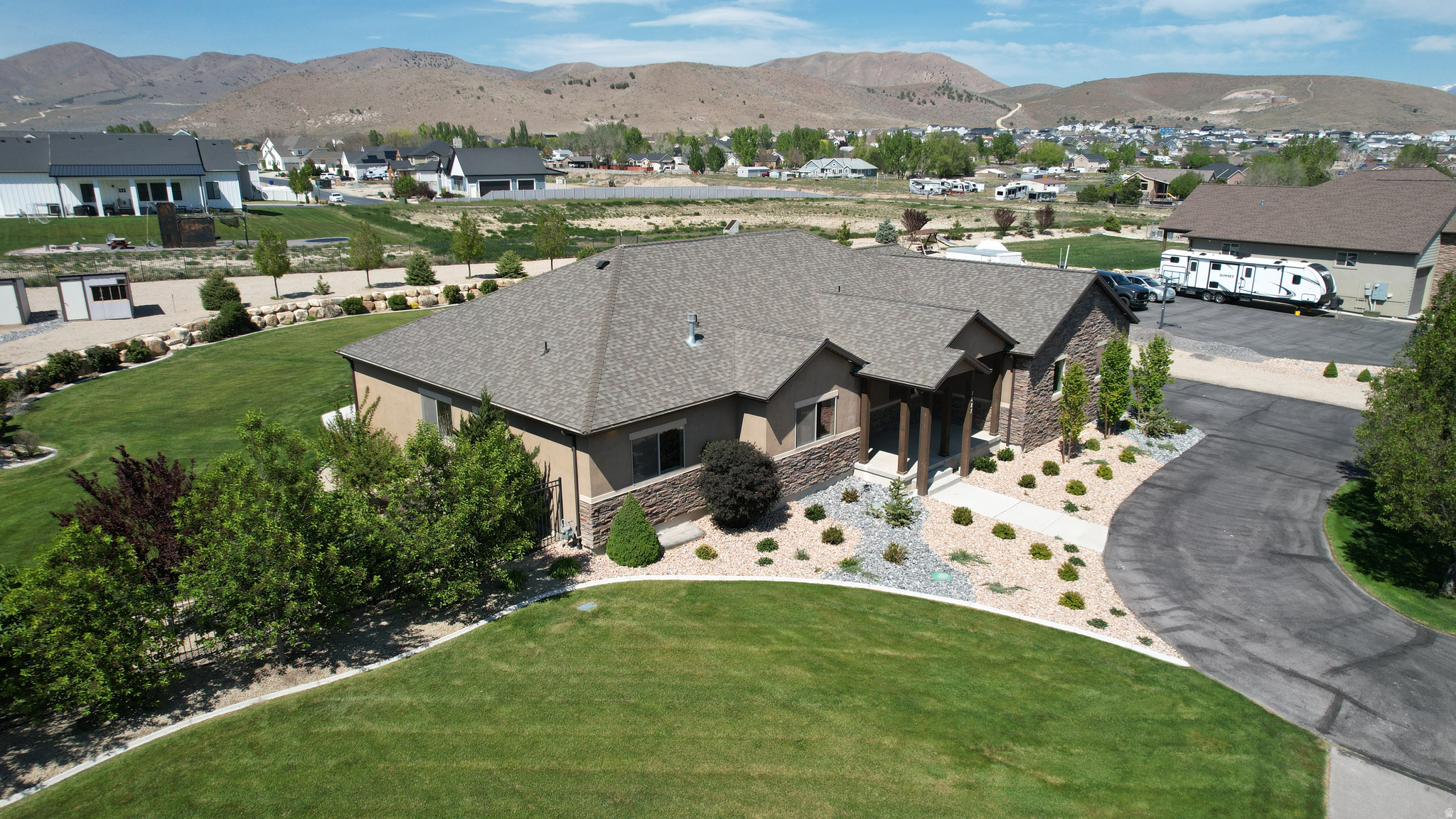 main property photo 79