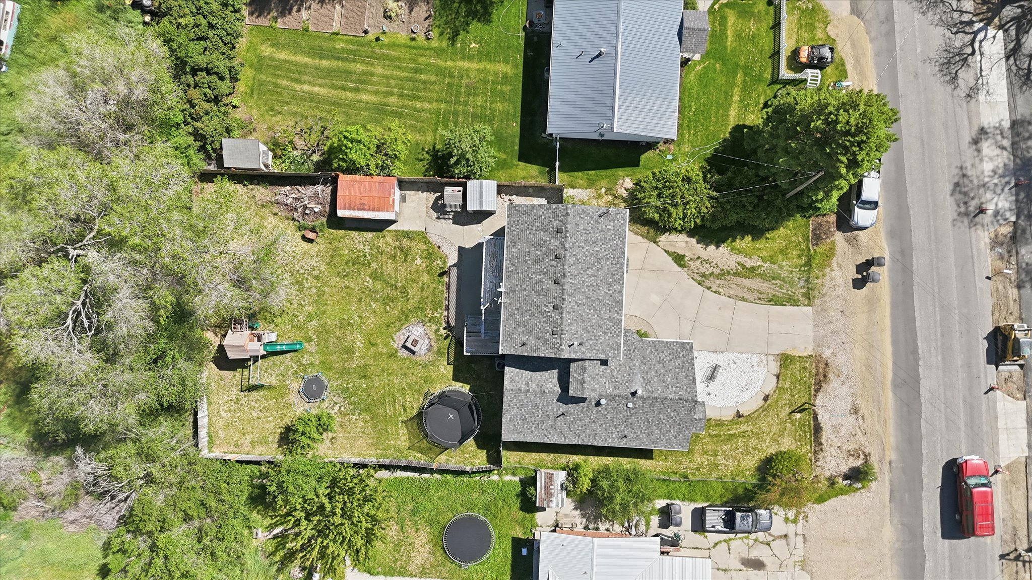 main property photo 14