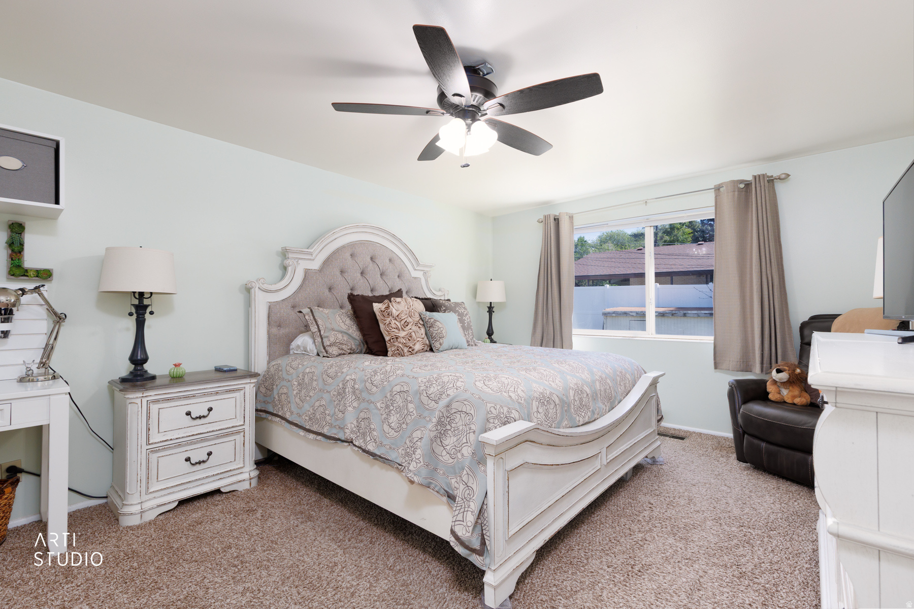 main property photo 44