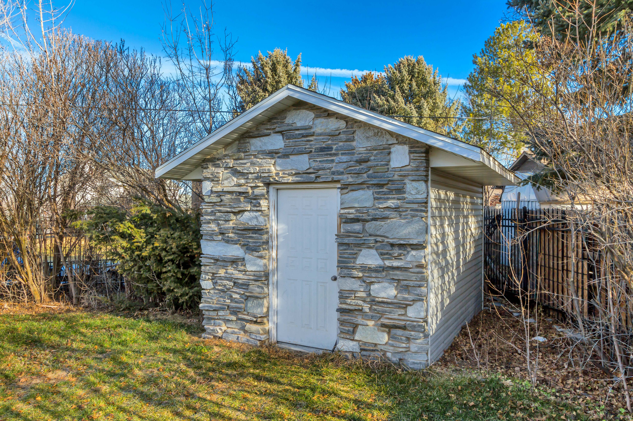 main property photo 69