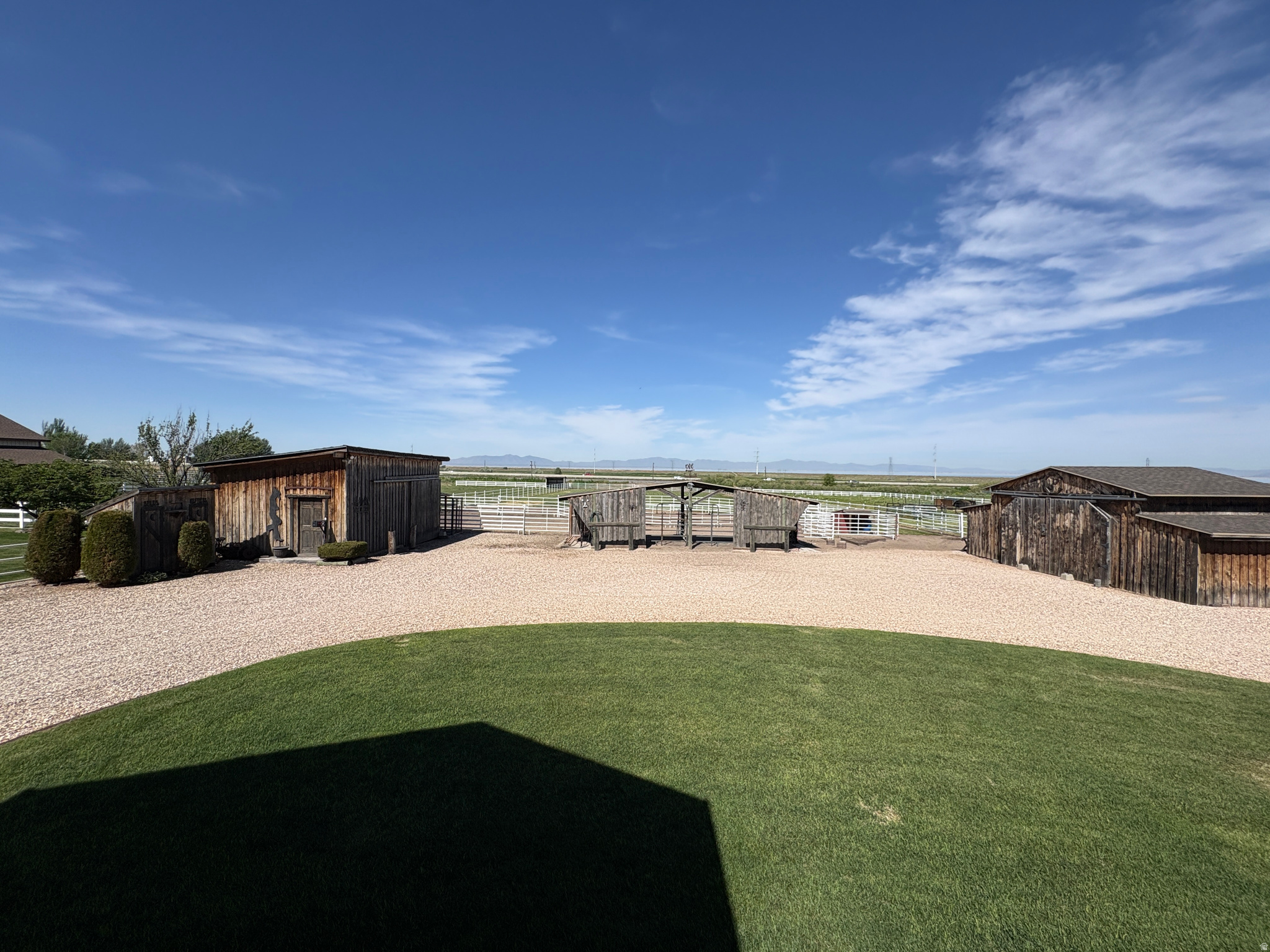 main property photo 33