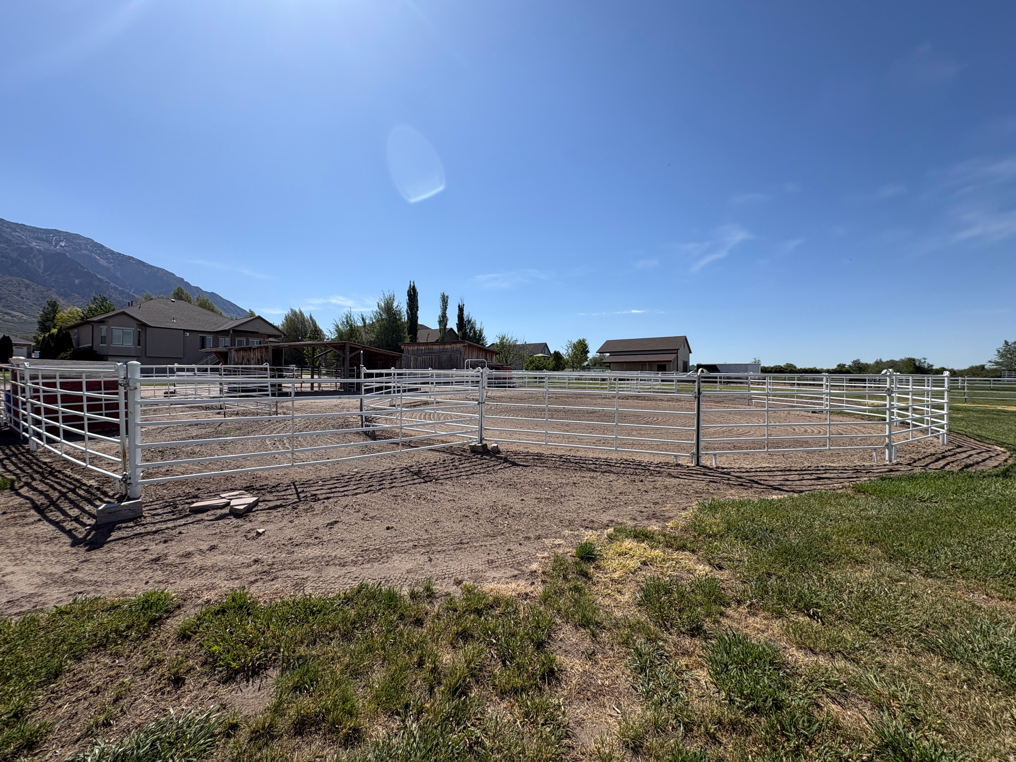main property photo 40