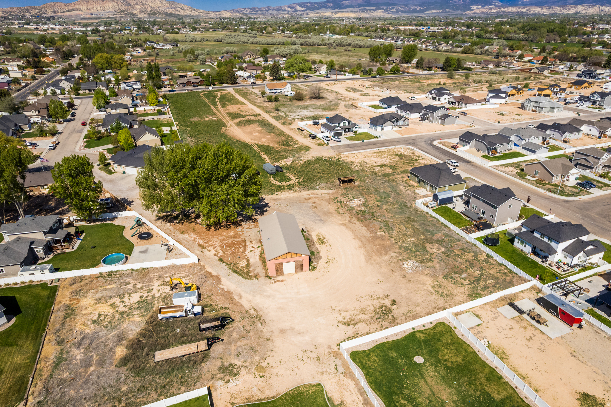 main property photo 11