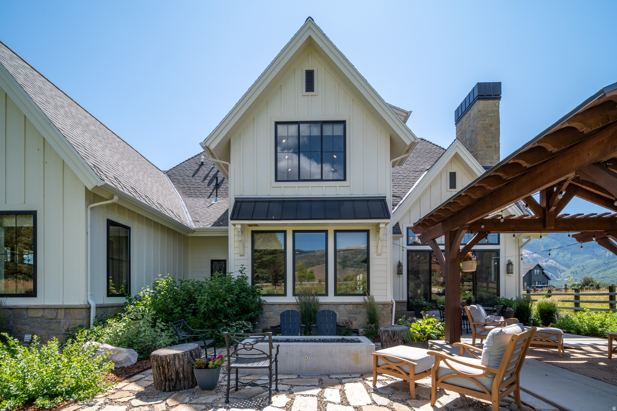 main property photo 67