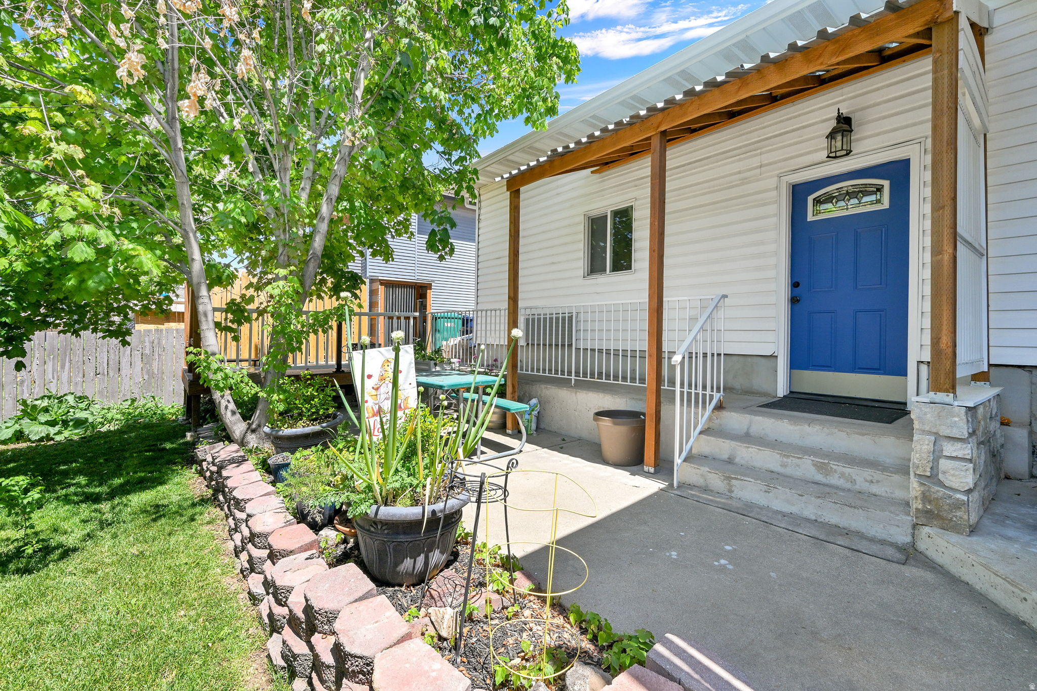 main property photo 37