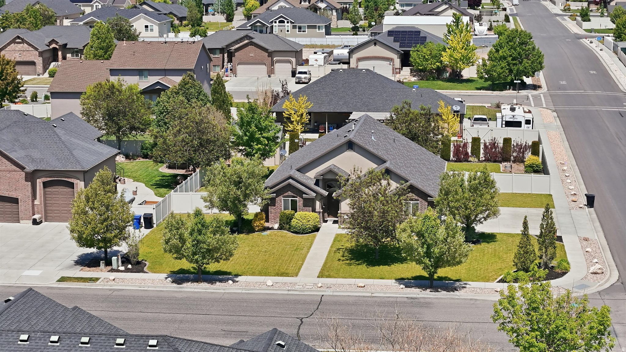 main property photo 51