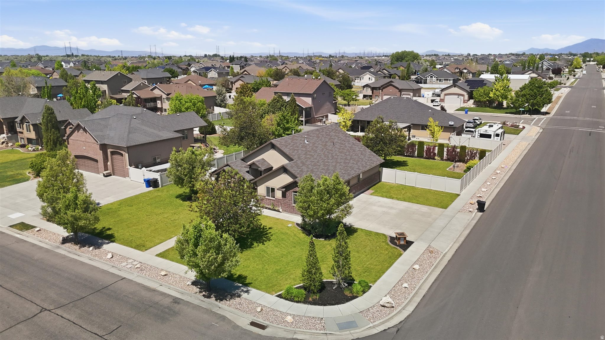 main property photo 54