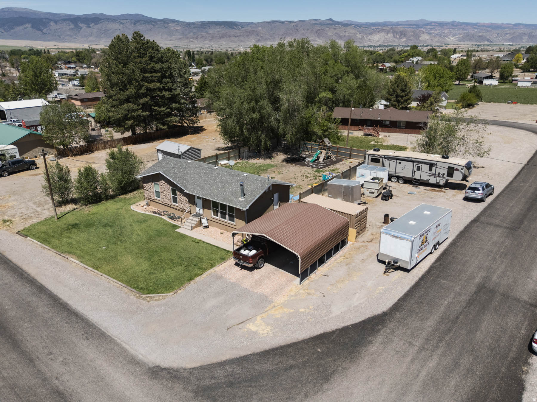 main property photo 29