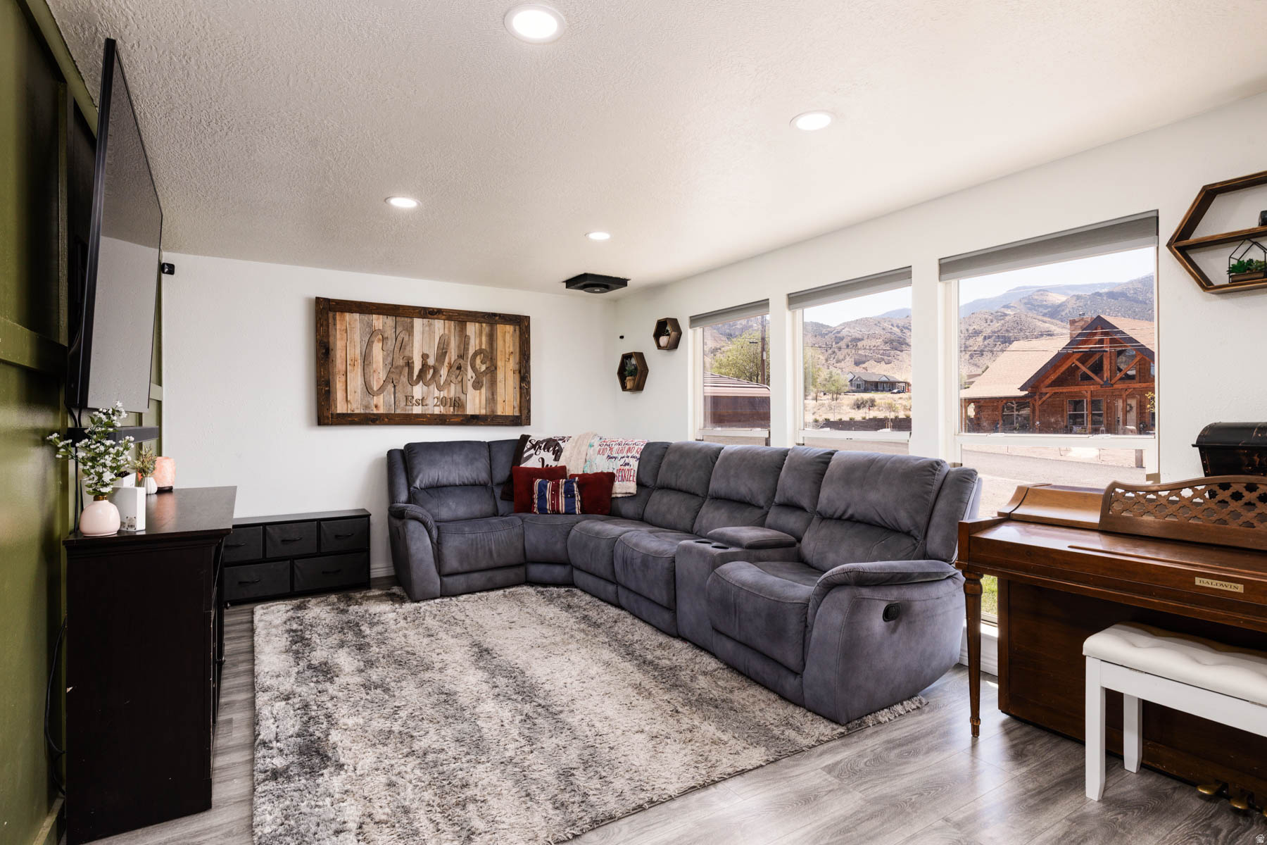 main property photo 3