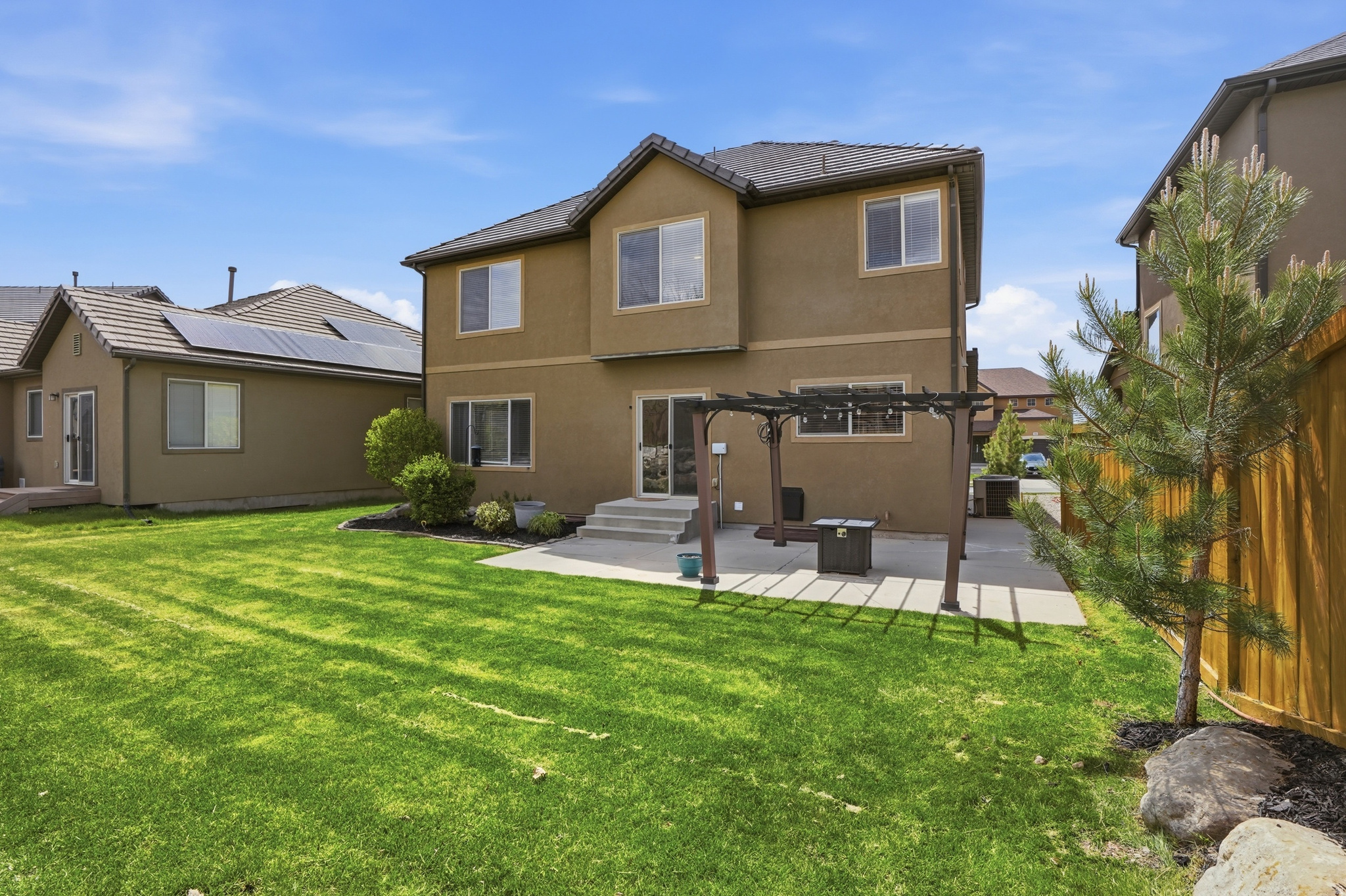 main property photo 45
