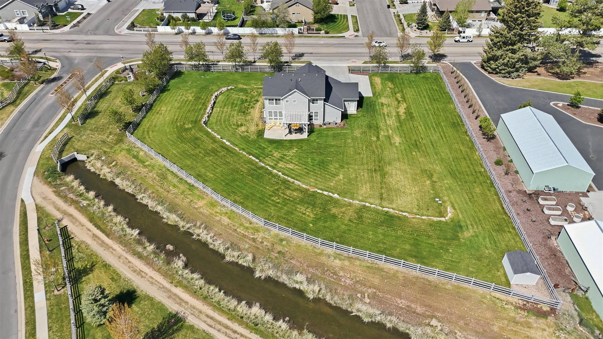 main property photo 54