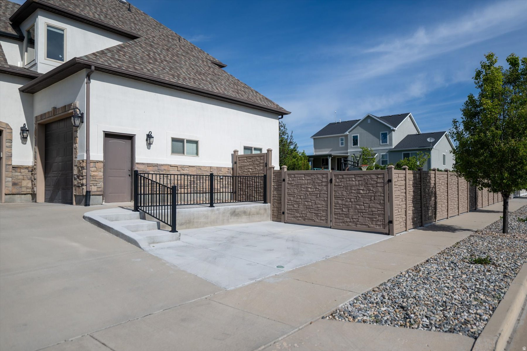 main property photo 73