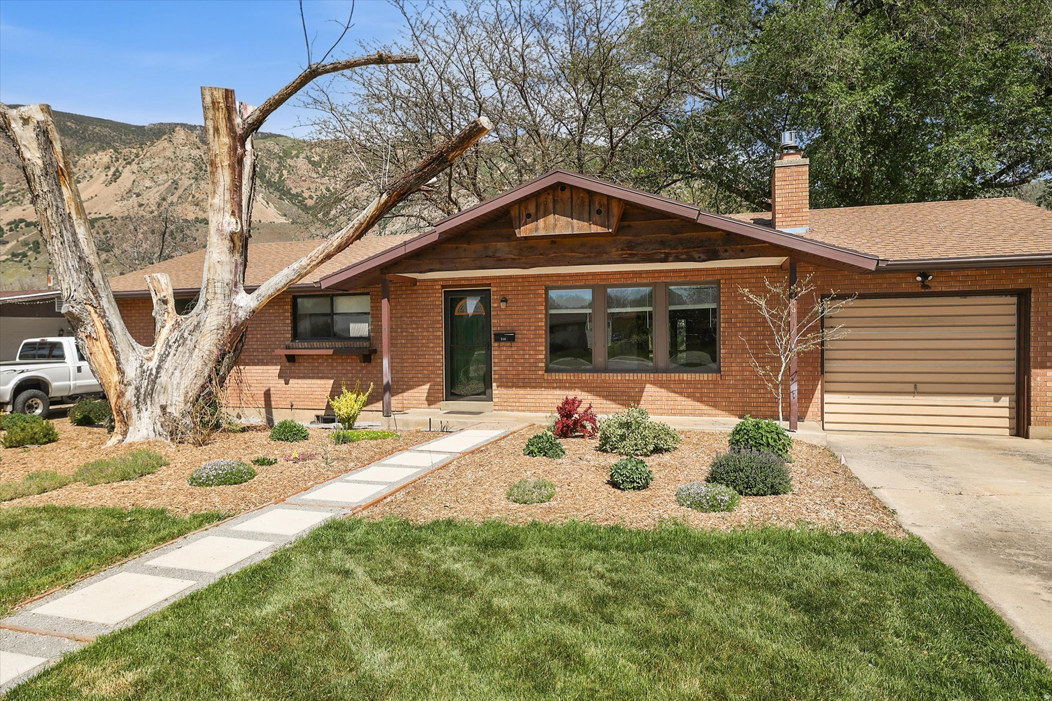 main property photo 57