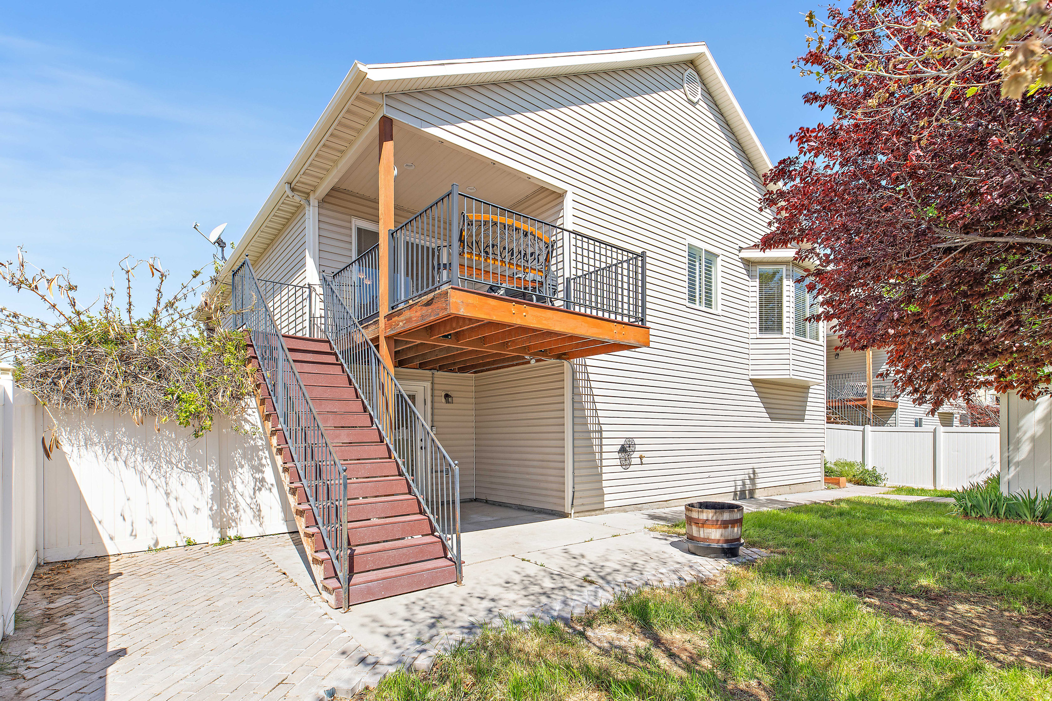 main property photo 40