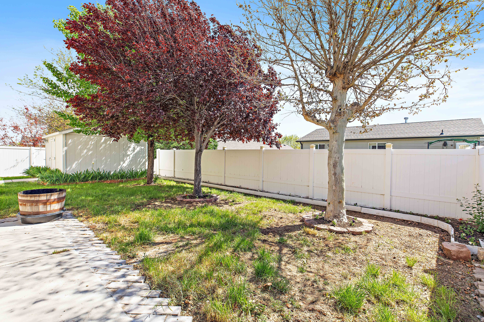 main property photo 47