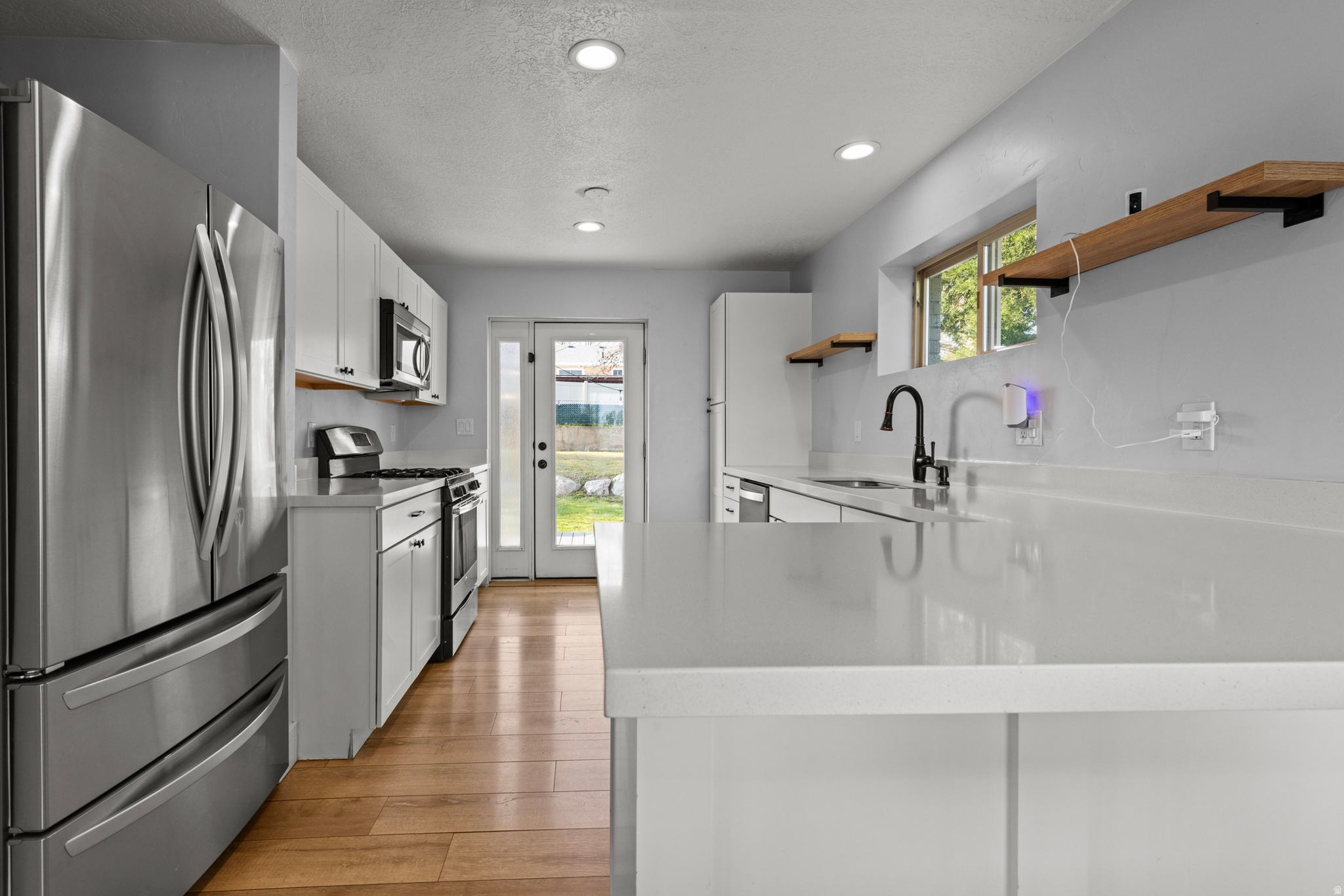 main property photo 17