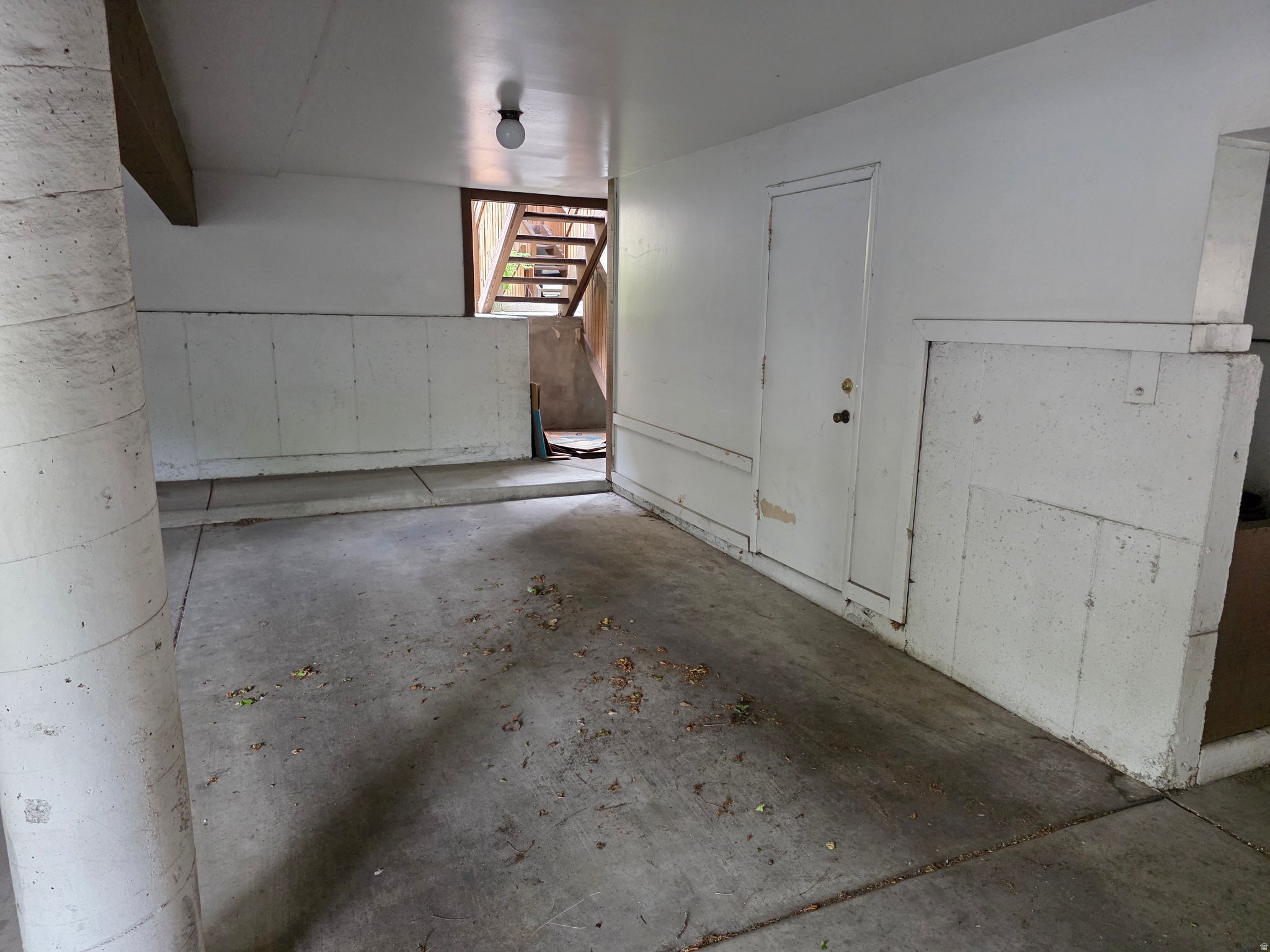 main property photo 36