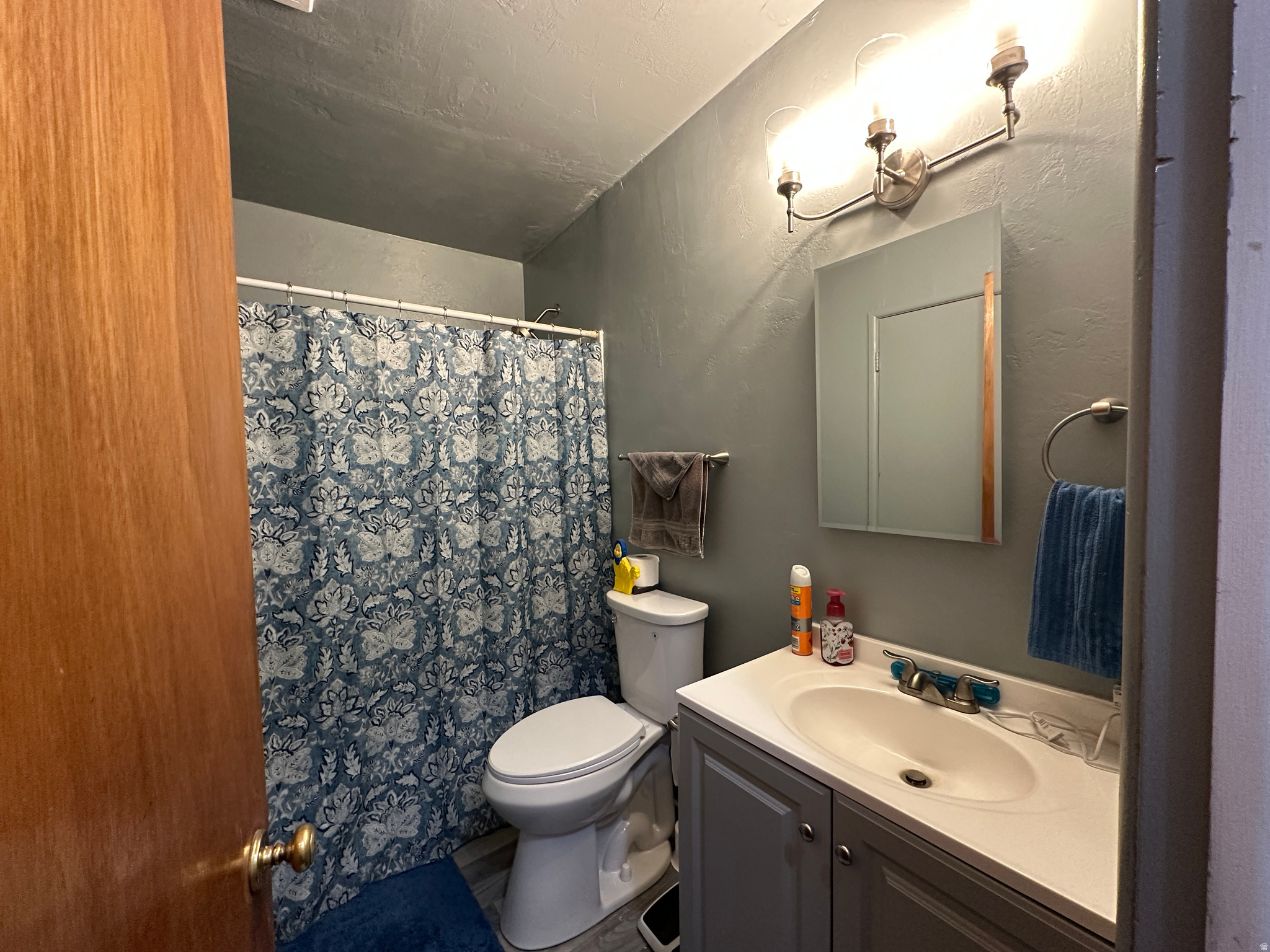 main property photo 11