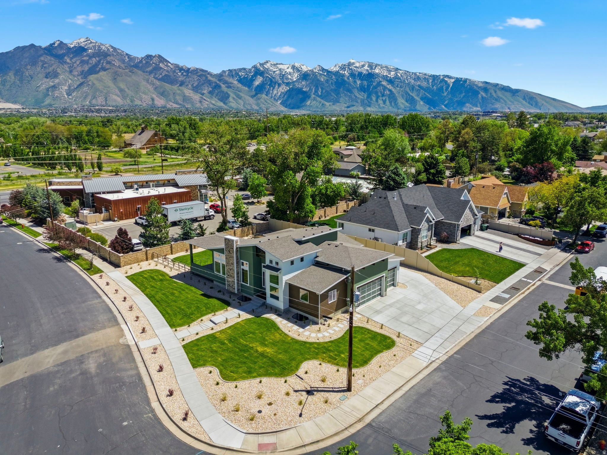 main property photo 10