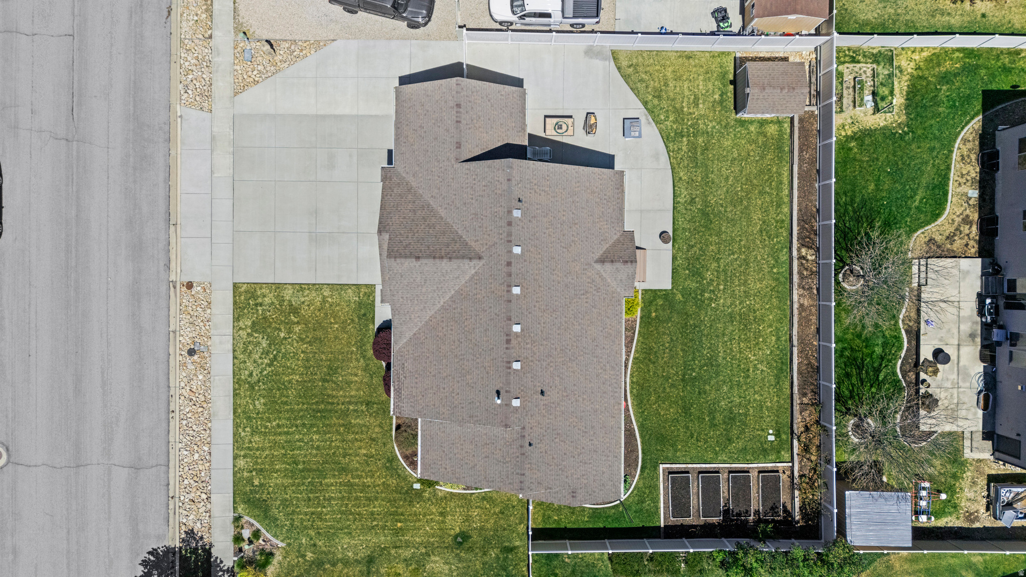 main property photo 54