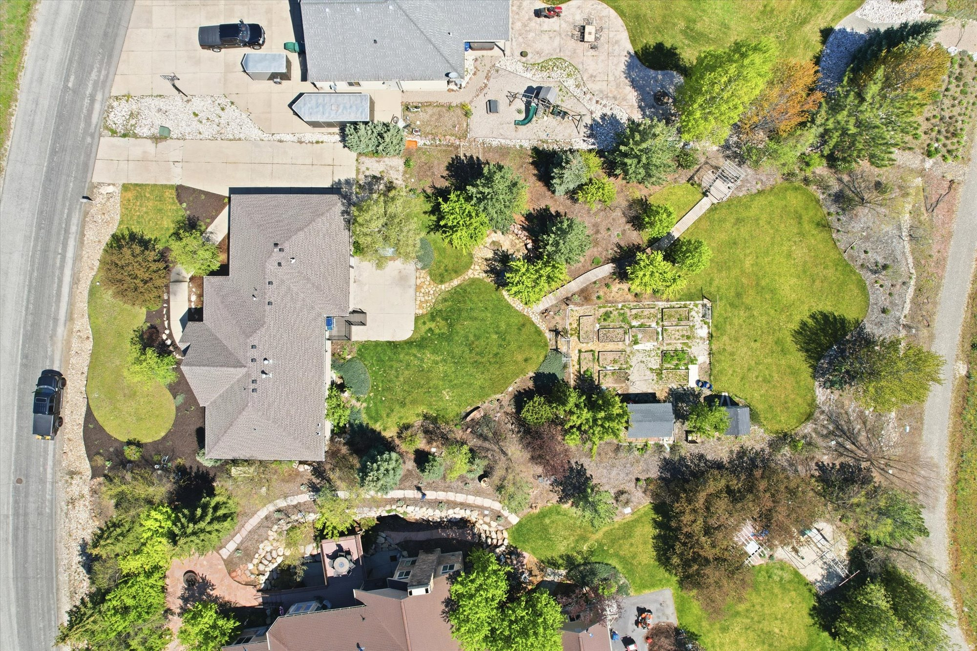 main property photo 46