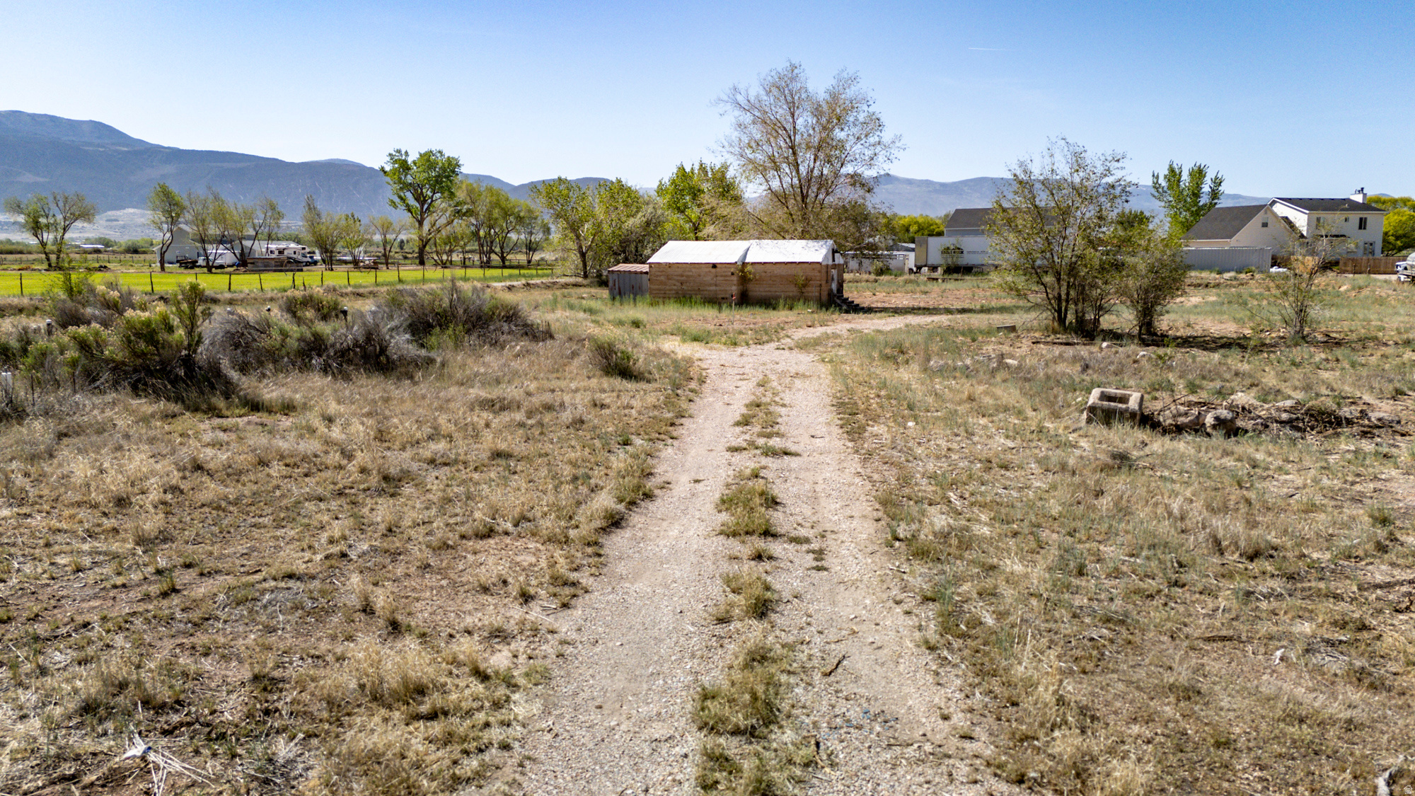 main property photo 13