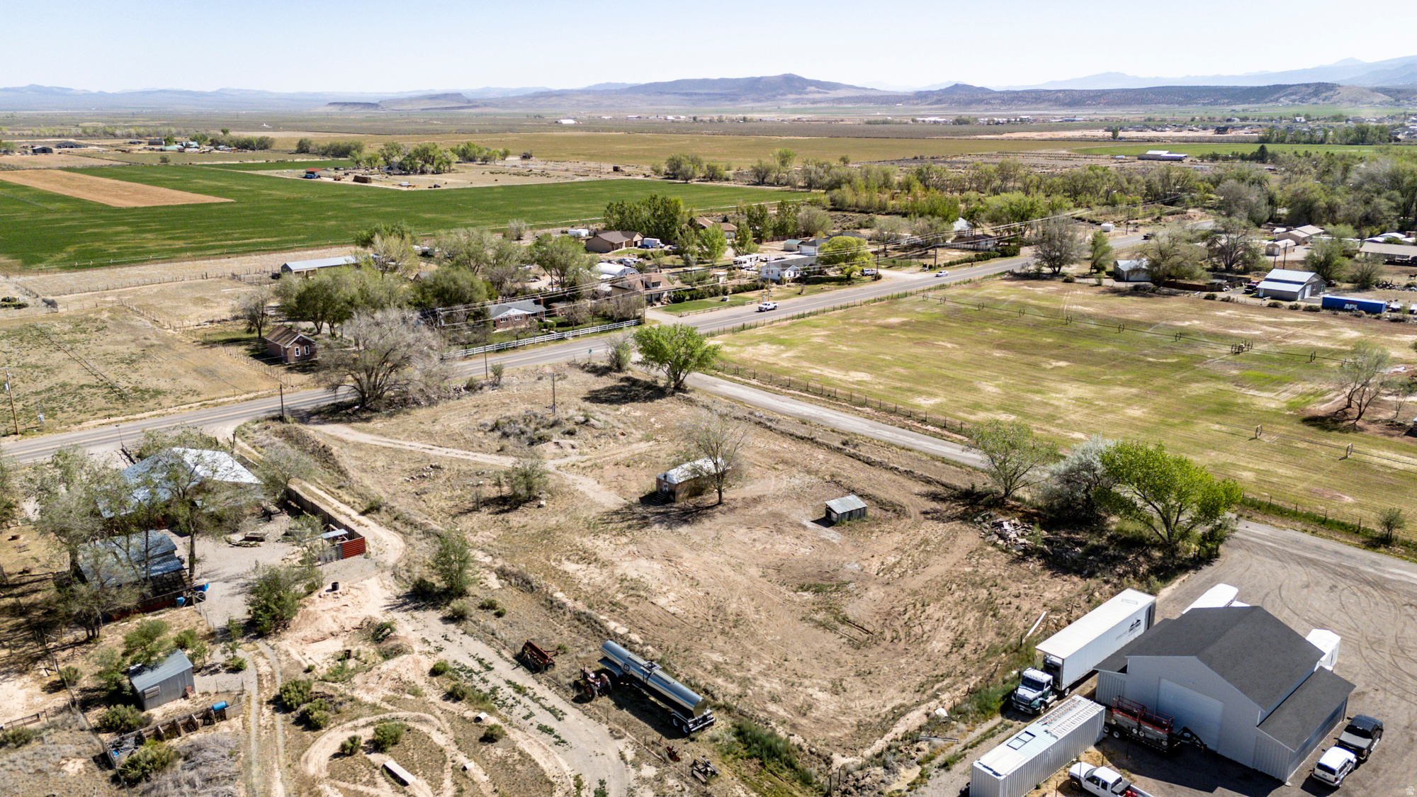 main property photo 8