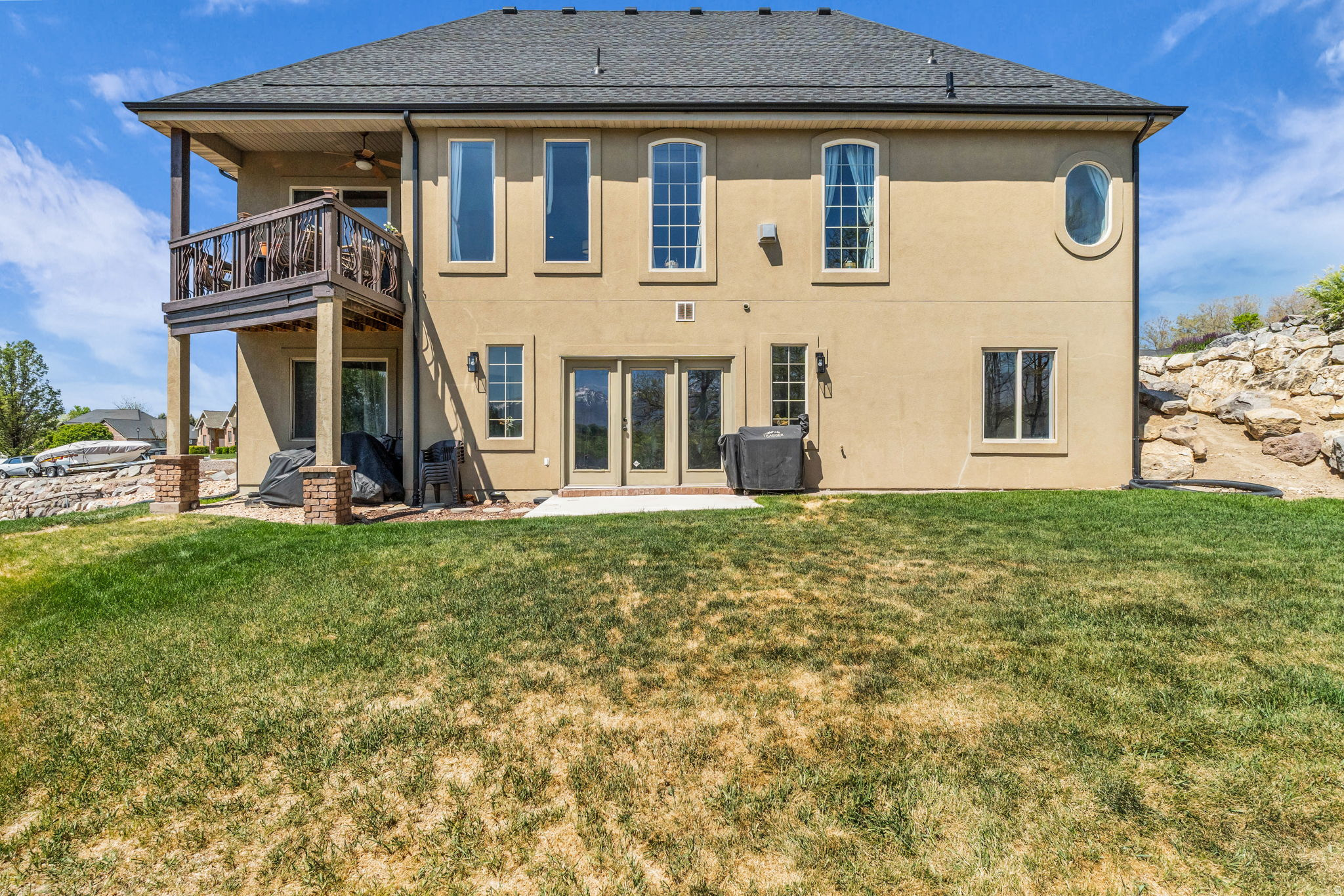main property photo 41