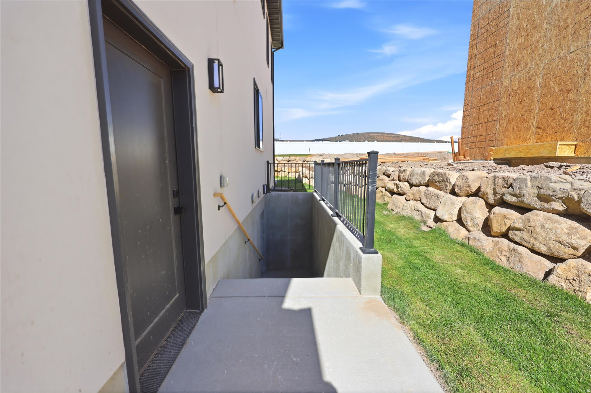 main property photo 39